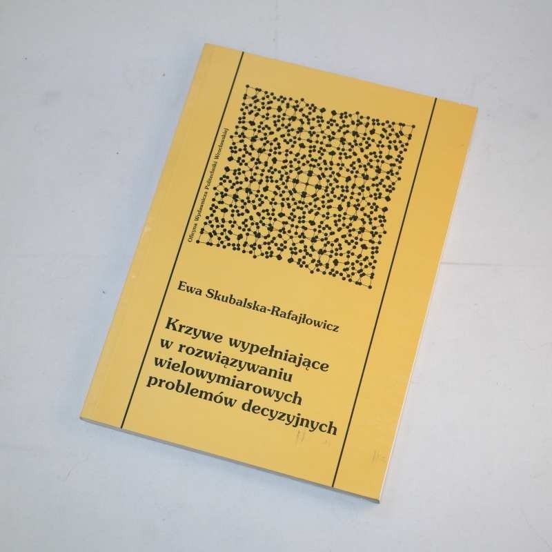 Krzywe wypełniające w rozwiązywaniu wielowymiarowych problemów decyzyjnych